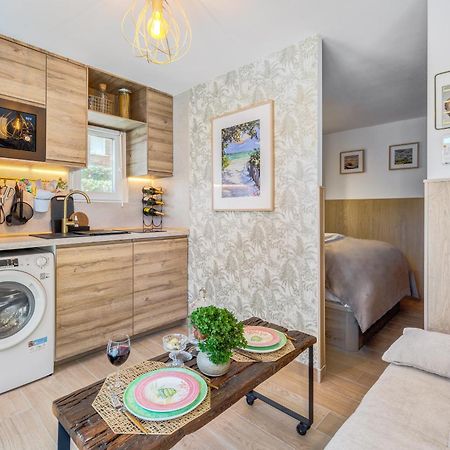 The Mini Apartment Castelldefels Bagian luar foto