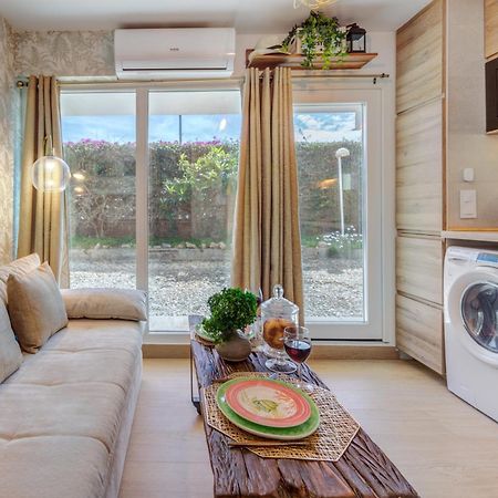 The Mini Apartment Castelldefels Bagian luar foto