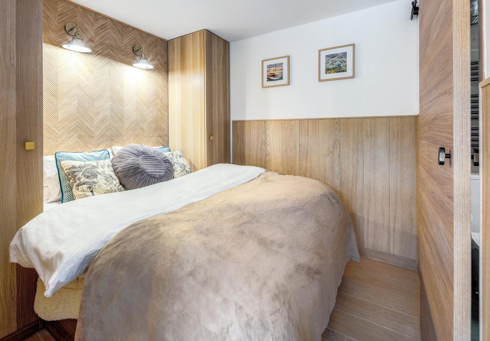 The Mini Apartment Castelldefels Bagian luar foto